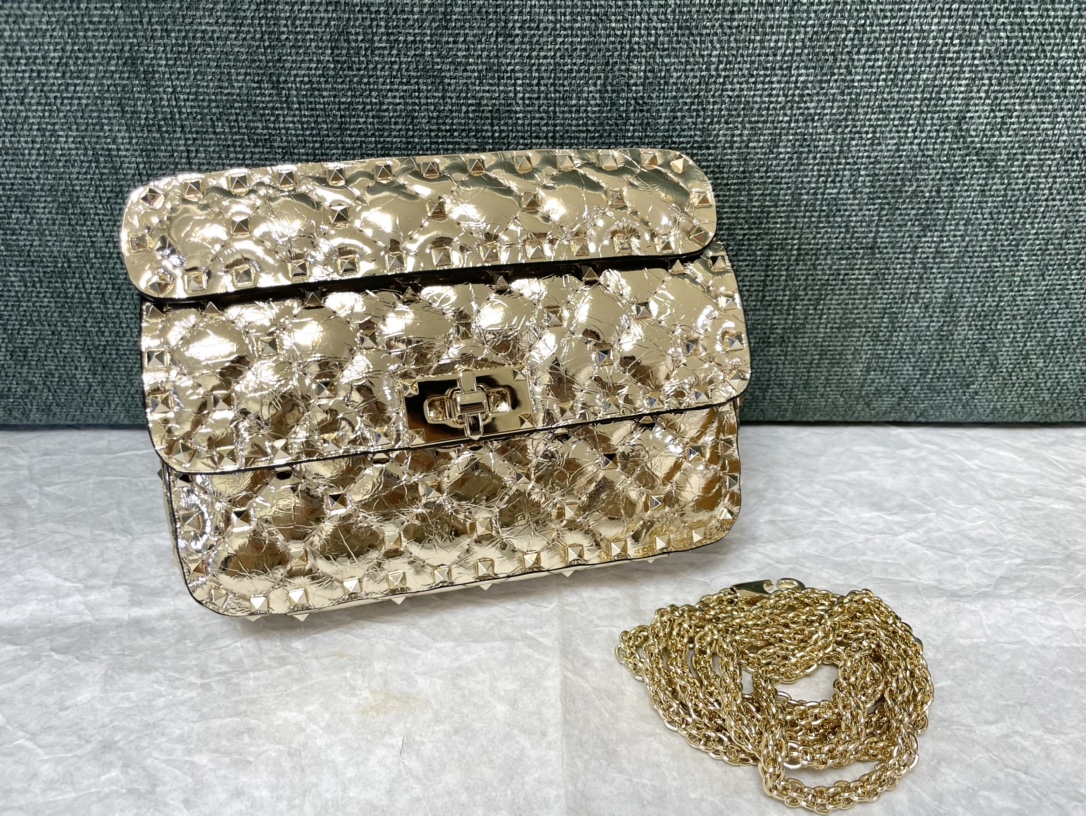 Valentino Garavani Rockstud Spike Small Chain Bag in Gold Supple Lambskin Nappa